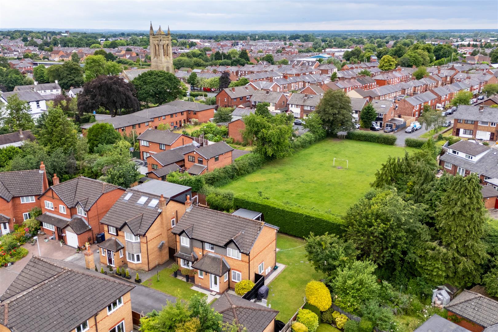5 bed property in The Cloisters, Leyland